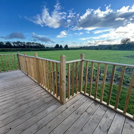 Unbox At Poplar Tree Villa Durham Exterior photo