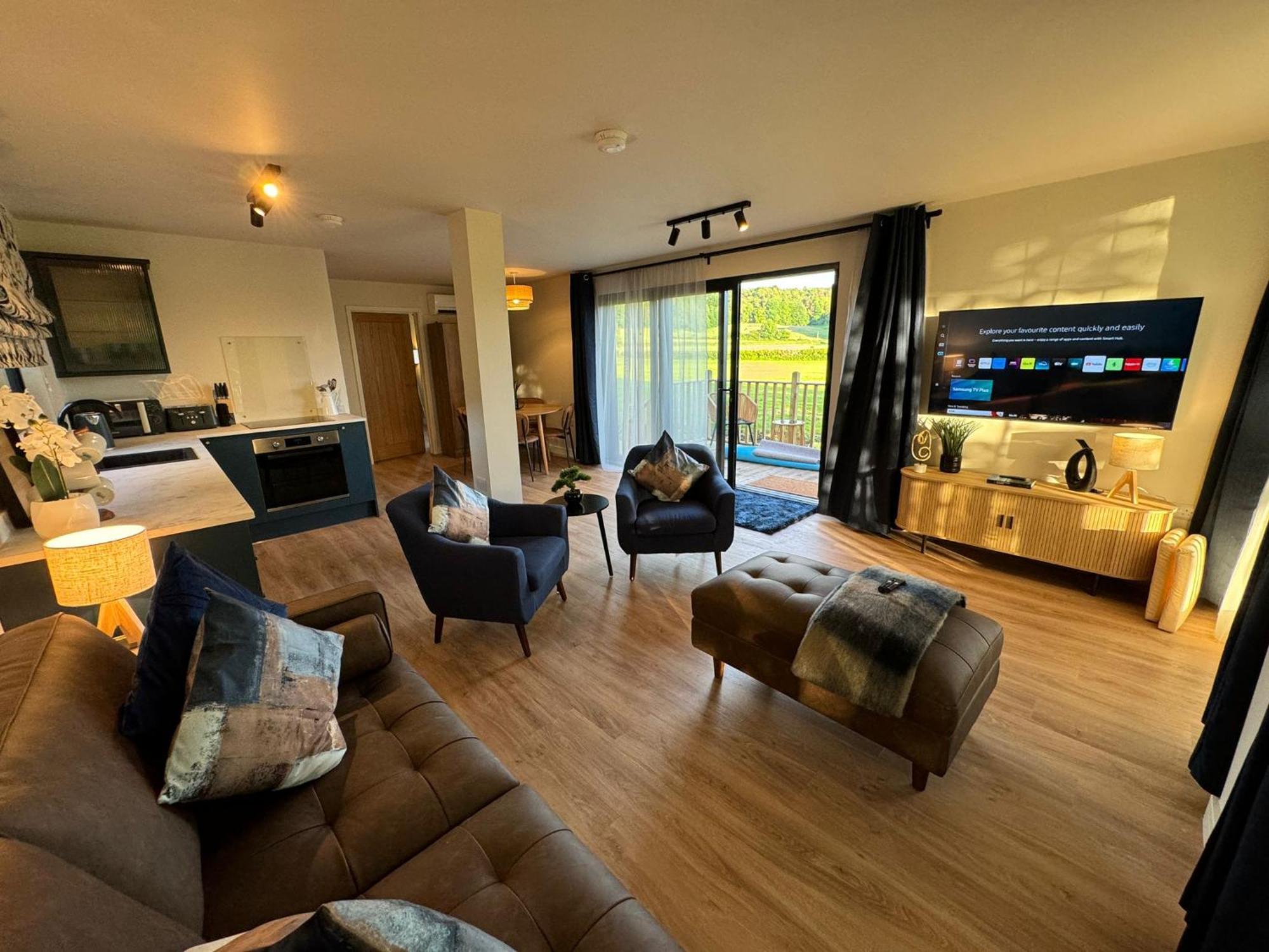 Unbox At Poplar Tree Holiday home Durham
